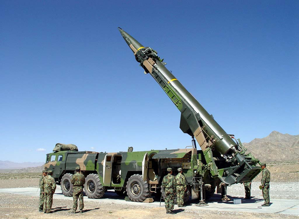 二炮发展东风41型洲际导弹 美忧华推军事现代化