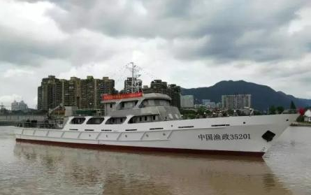 方圆造船300吨级渔政船顺利下水